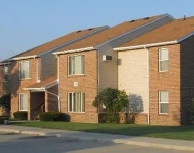 980 Meadow Ln - Photo Thumbnail 1