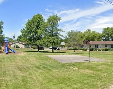 603 S Poe Rd - Photo Thumbnail 4