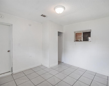 2020b Rosalee Street - Photo Thumbnail 19