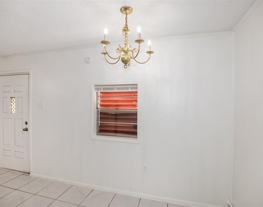 2020b Rosalee Street - Photo Thumbnail 10