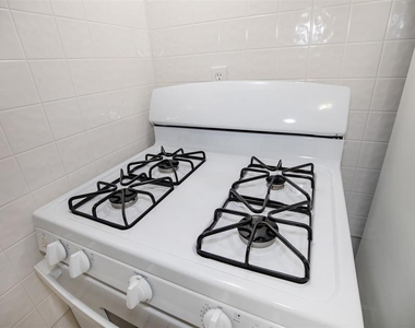 2020b Rosalee Street - Photo Thumbnail 7