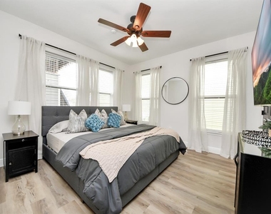 710 Kipp Avenue - Photo Thumbnail 14