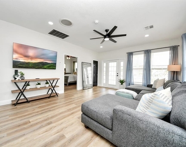 710 Kipp Avenue - Photo Thumbnail 18