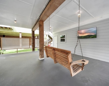 710 Kipp Avenue - Photo Thumbnail 27