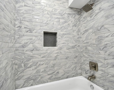 710 Kipp Avenue - Photo Thumbnail 24