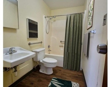21 E St Joseph St - Photo Thumbnail 5