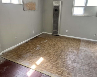 917 Nelson Street - Photo Thumbnail 8