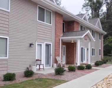 808 Treewood Dr - Photo Thumbnail 5