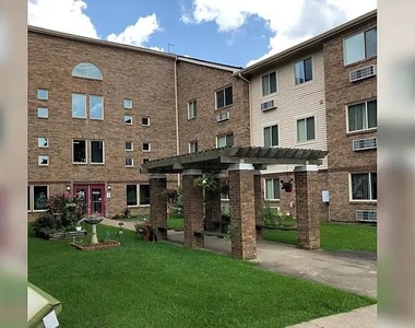 785 Regina Ln Nw - Photo Thumbnail 2