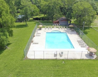 203 Ferguson Drive - Photo Thumbnail 17