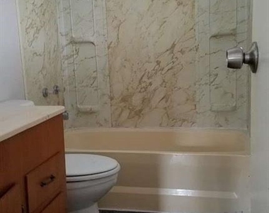 203 Ferguson Drive - Photo Thumbnail 14