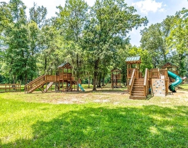 203 Ferguson Drive - Photo Thumbnail 20