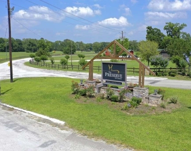 203 Ferguson Drive - Photo Thumbnail 15