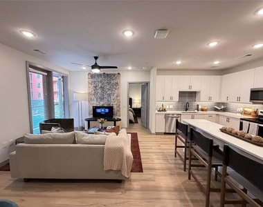 11604 Stonehollow Dr - Photo Thumbnail 2