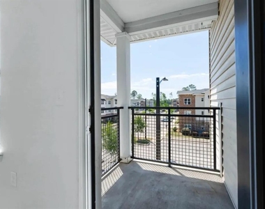 1053 St James Ave - Photo Thumbnail 9