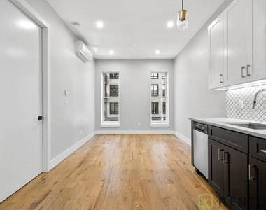 862 Dekalb Avenue - Photo Thumbnail 2