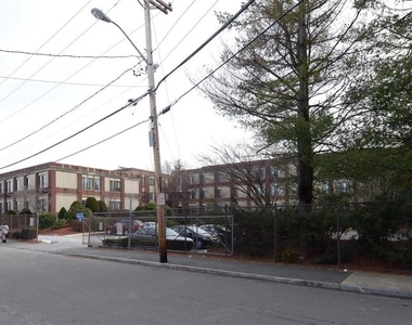 54 Haverhill St - Photo Thumbnail 8