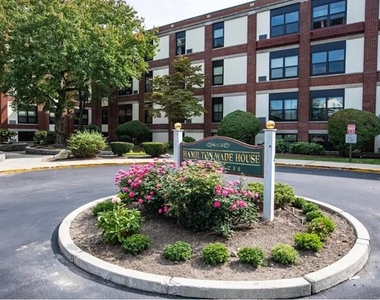 54 Haverhill St - Photo Thumbnail 2