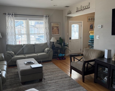 216 13th Avenue - Photo Thumbnail 4