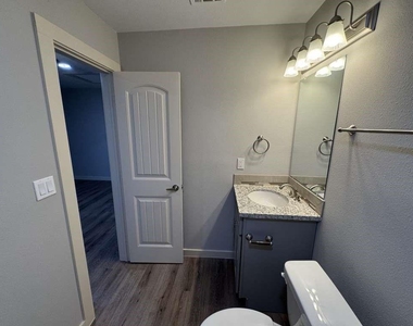 5802 Twisted Pine Court - Photo Thumbnail 15