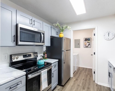 835 Oglethorpe Pl - Photo Thumbnail 22