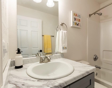 835 Oglethorpe Pl - Photo Thumbnail 33