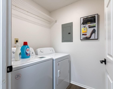 835 Oglethorpe Pl - Photo Thumbnail 26