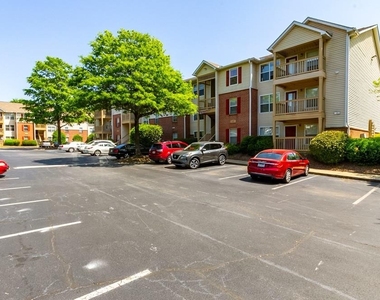 835 Oglethorpe Pl - Photo Thumbnail 1