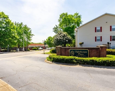 835 Oglethorpe Pl - Photo Thumbnail 3