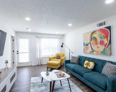 835 Oglethorpe Pl - Photo Thumbnail 15