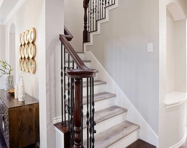 2137 Goliad Circle - Photo Thumbnail 11
