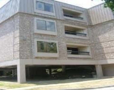 2211 S Braeswood Boulevard - Photo Thumbnail 8