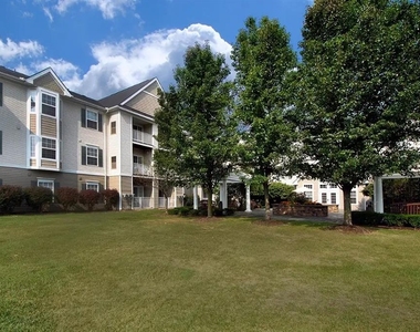 1320 Ashebury Ln - Photo Thumbnail 3