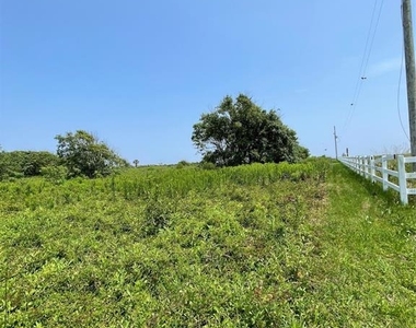 672 Highway 87 - Photo Thumbnail 2