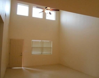 1519 Medina Drive - Photo Thumbnail 3