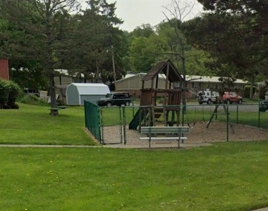 375 N Main St - Photo Thumbnail 3