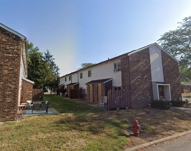351 Fairview Ave - Photo Thumbnail 2