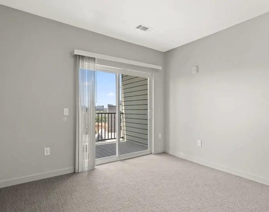 607 Lenore St - Photo Thumbnail 13