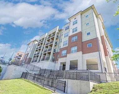 607 Lenore St - Photo Thumbnail 6