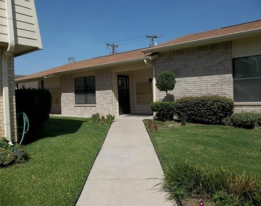 321 Thomas - Photo Thumbnail 1
