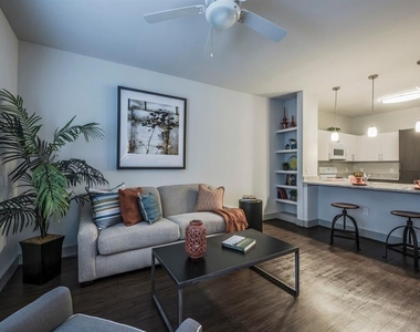 2605 Reed Rd - Photo Thumbnail 4