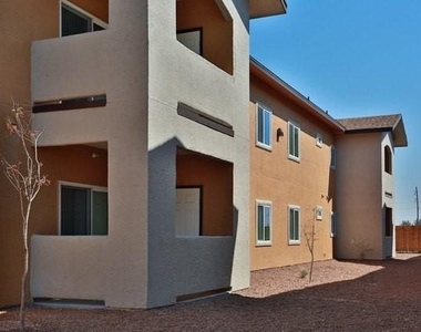 1510 \ Fabens Road - Photo Thumbnail 5