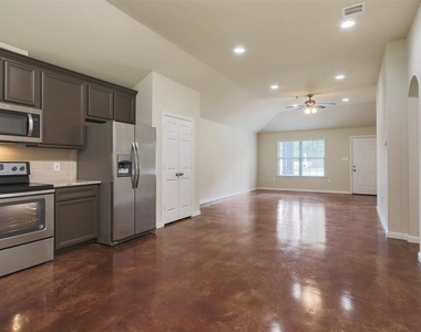 5610 Highline Drive - Photo Thumbnail 3