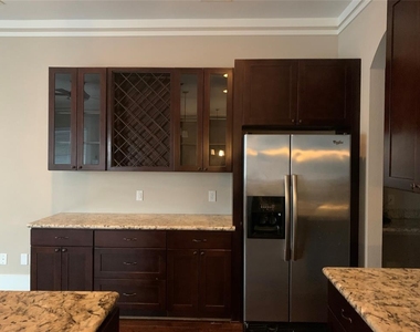 9202 Clayberry Street - Photo Thumbnail 4