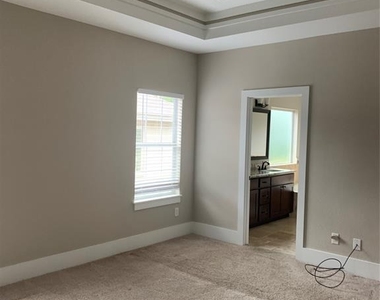 9202 Clayberry Street - Photo Thumbnail 10