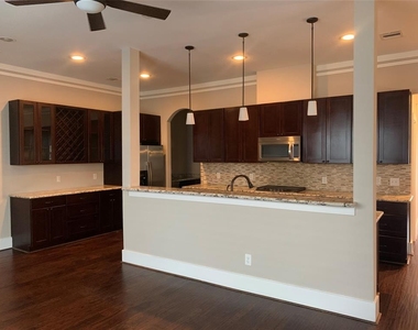 9202 Clayberry Street - Photo Thumbnail 2