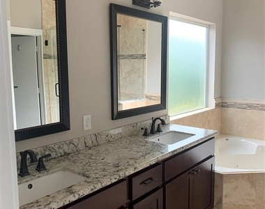 9202 Clayberry Street - Photo Thumbnail 12