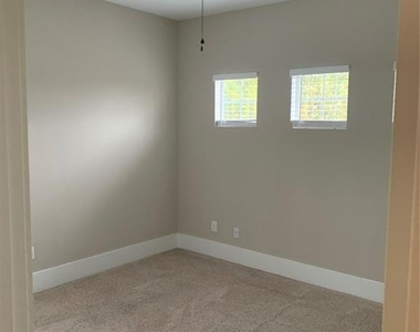 9202 Clayberry Street - Photo Thumbnail 14