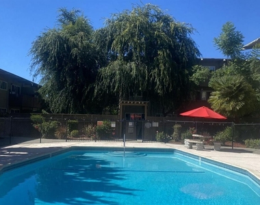 959 Torrano Avenue - Photo Thumbnail 1