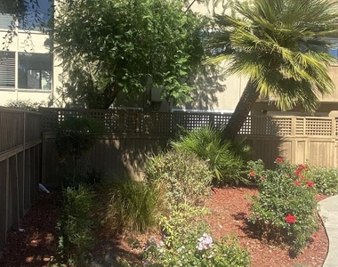 959 Torrano Avenue - Photo Thumbnail 8